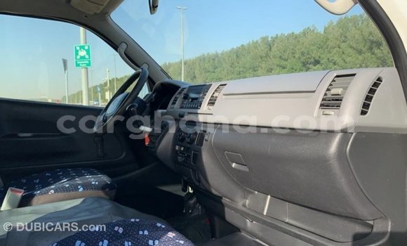 Ra Imported Toyota Hiace funfun Ọkọ̀ in Import - Dubai ni Ashanti Ra Imported Toyota Hiace funfun Ọkọ̀ in Import - Dubai ni Ashanti