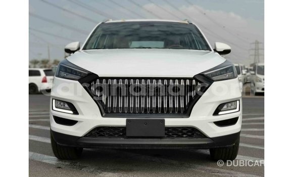 Buy Import Hyundai Tucson White Car in Import - Dubai in Ashanti Buy Import Hyundai Tucson White Car in Import - Dubai in Ashanti