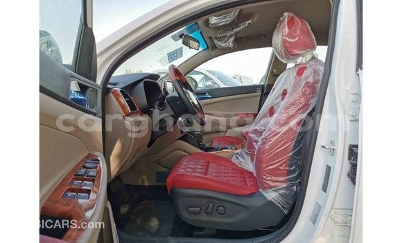 Buy Import Hyundai Tucson White Car in Import - Dubai in Ashanti Buy Import Hyundai Tucson White Car in Import - Dubai in Ashanti