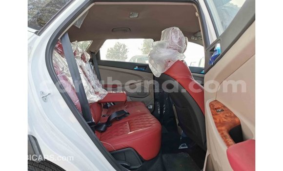 Buy Import Hyundai Tucson White Car in Import - Dubai in Ashanti Buy Import Hyundai Tucson White Car in Import - Dubai in Ashanti