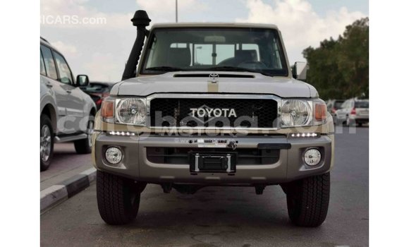 Sayi Imported Toyota Land Cruiser M Mota in Import - Dubai a Ashanti Sayi Imported Toyota Land Cruiser M Mota in Import - Dubai a Ashanti