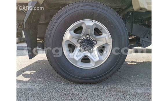 Sayi Imported Toyota Land Cruiser M Mota in Import - Dubai a Ashanti Sayi Imported Toyota Land Cruiser M Mota in Import - Dubai a Ashanti