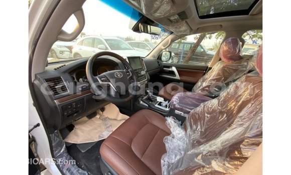 Buy Import Toyota Land Cruiser White Car in Import - Dubai in Ashanti Buy Import Toyota Land Cruiser White Car in Import - Dubai in Ashanti