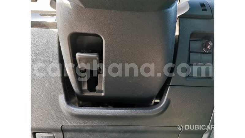 Big with watermark toyota prado ashanti import dubai 20637