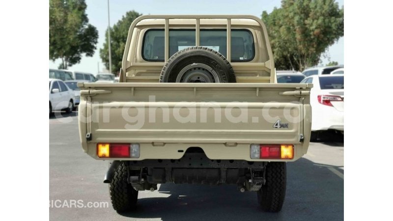 Big with watermark toyota land cruiser ashanti import dubai 20645