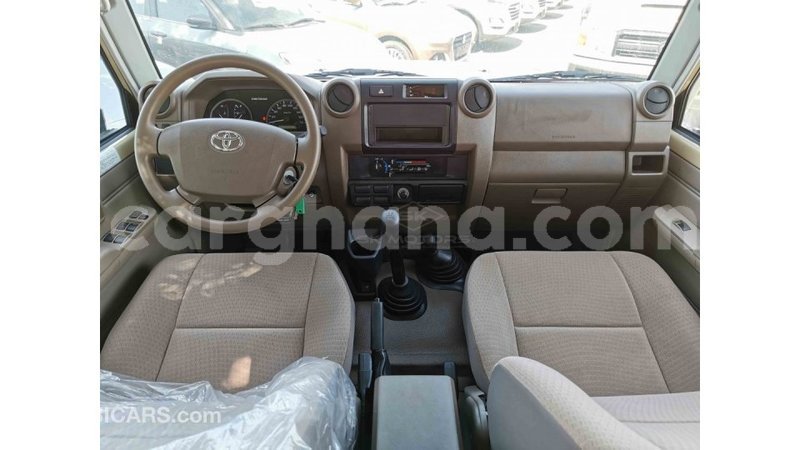 Big with watermark toyota land cruiser ashanti import dubai 20645