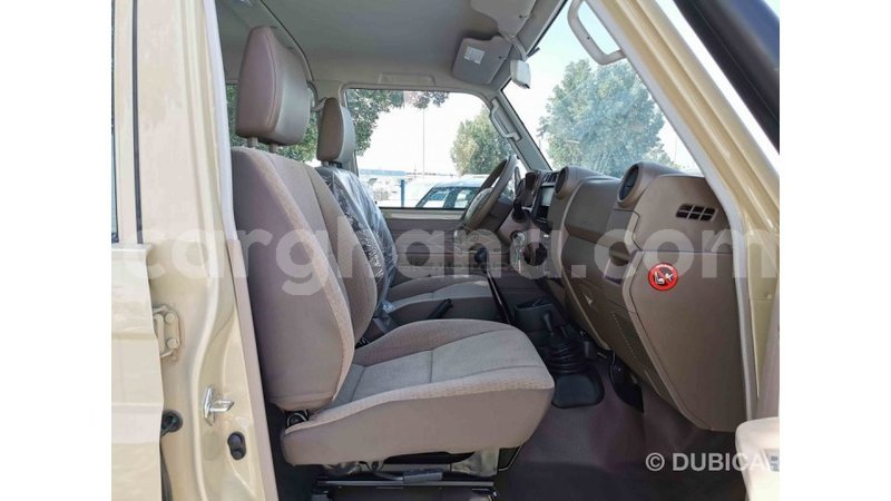 Big with watermark toyota land cruiser ashanti import dubai 20645