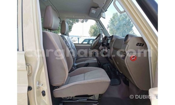 Sayi Imported Toyota Land Cruiser M Mota in Import - Dubai a Ashanti Sayi Imported Toyota Land Cruiser M Mota in Import - Dubai a Ashanti