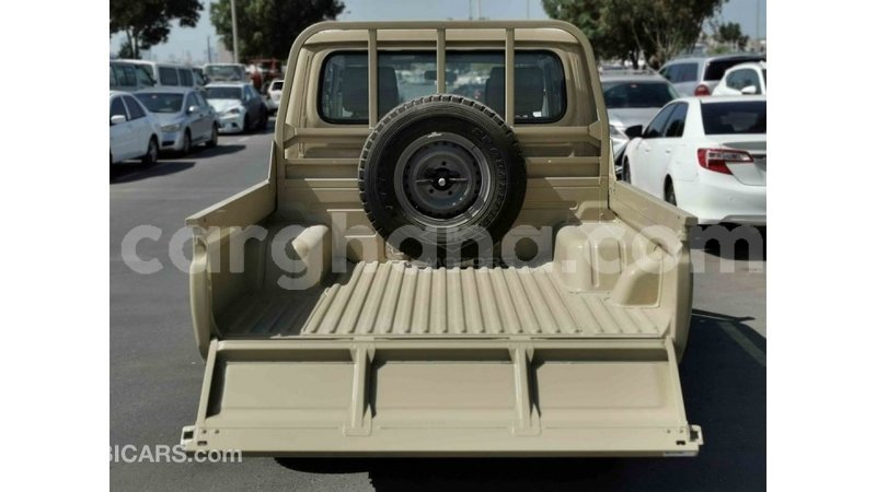 Big with watermark toyota land cruiser ashanti import dubai 20645