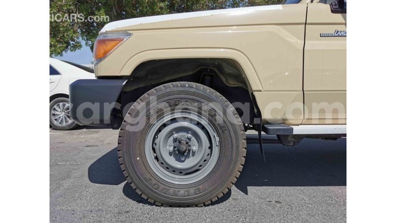 Big with watermark toyota land cruiser ashanti import dubai 20645