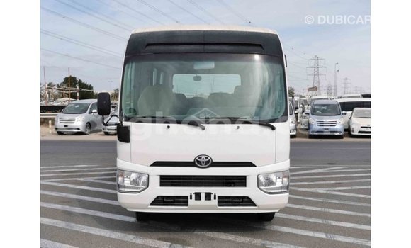 Ra Imported Toyota Coaster funfun Ọkọ̀ in Import - Dubai ni Ashanti Ra Imported Toyota Coaster funfun Ọkọ̀ in Import - Dubai ni Ashanti
