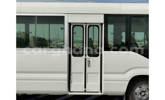 Ra Imported Toyota Coaster funfun Ọkọ̀ in Import - Dubai ni Ashanti Ra Imported Toyota Coaster funfun Ọkọ̀ in Import - Dubai ni Ashanti