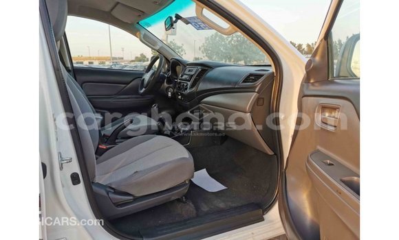 Buy Import Mitsubishi L200 White Car in Import - Dubai in Ashanti Buy Import Mitsubishi L200 White Car in Import - Dubai in Ashanti