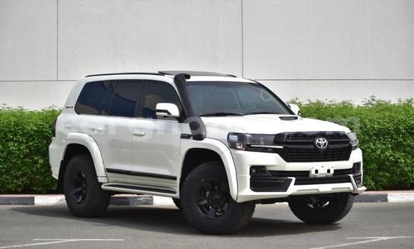 Ra Tuntun Toyota Land Cruiser funfun Ọkọ̀ in Import - Dubai ni Ashanti Ra Tuntun Toyota Land Cruiser funfun Ọkọ̀ in Import - Dubai ni Ashanti