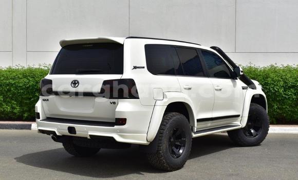 Ra Tuntun Toyota Land Cruiser funfun Ọkọ̀ in Import - Dubai ni Ashanti Ra Tuntun Toyota Land Cruiser funfun Ọkọ̀ in Import - Dubai ni Ashanti