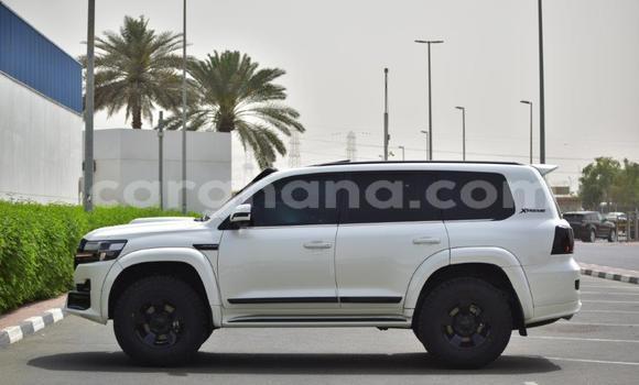 Ra Tuntun Toyota Land Cruiser funfun Ọkọ̀ in Import - Dubai ni Ashanti Ra Tuntun Toyota Land Cruiser funfun Ọkọ̀ in Import - Dubai ni Ashanti
