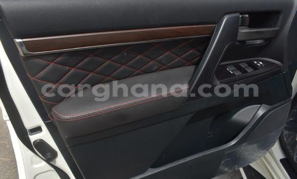Ra Tuntun Toyota Land Cruiser funfun Ọkọ̀ in Import - Dubai ni Ashanti Ra Tuntun Toyota Land Cruiser funfun Ọkọ̀ in Import - Dubai ni Ashanti