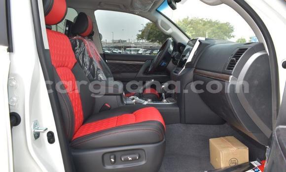 Ra Tuntun Toyota Land Cruiser funfun Ọkọ̀ in Import - Dubai ni Ashanti Ra Tuntun Toyota Land Cruiser funfun Ọkọ̀ in Import - Dubai ni Ashanti