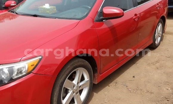 Ra Àlòkù Toyota Camry Red Ọkọ̀ in Accra ni Greater Accra