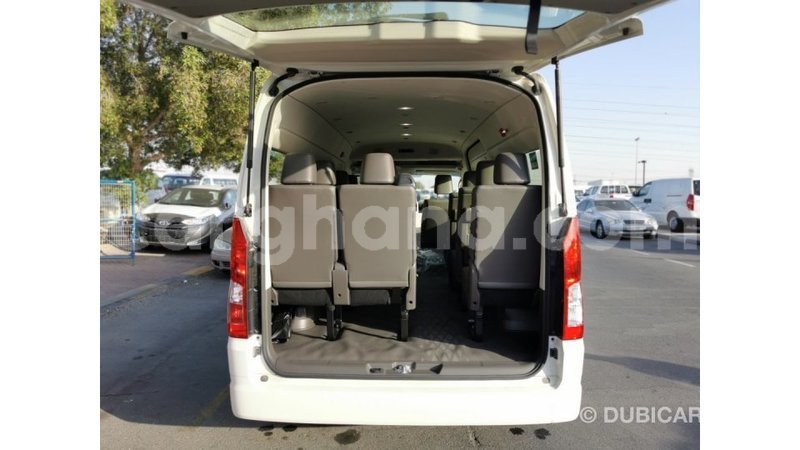 Big with watermark toyota hiace ashanti import dubai 20682