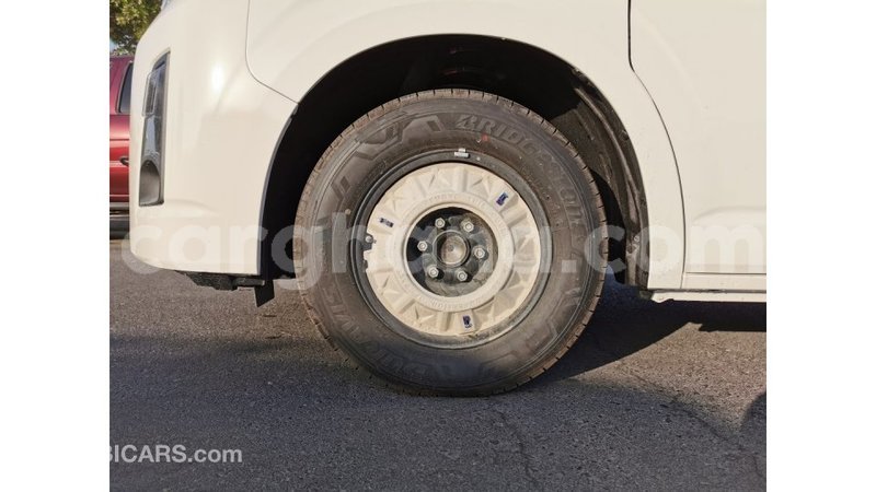 Big with watermark toyota hiace ashanti import dubai 20682