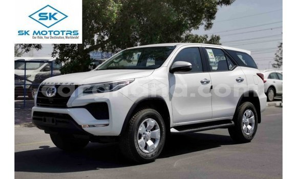 Buy Import Toyota Fortuner White Car in Import - Dubai in Ashanti Buy Import Toyota Fortuner White Car in Import - Dubai in Ashanti