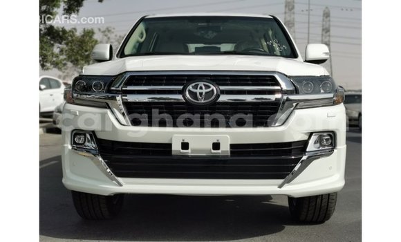 Sayi Imported Toyota Land Cruiser White Mota in Import - Dubai a Ashanti Sayi Imported Toyota Land Cruiser White Mota in Import - Dubai a Ashanti