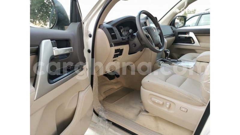 Big with watermark toyota land cruiser ashanti import dubai 20705