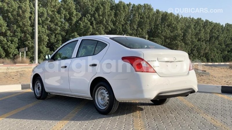 Big with watermark nissan sunny ashanti import dubai 20716