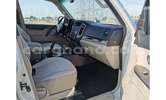 Sayi Imported Mitsubishi Pajero White Mota in Import - Dubai a Ashanti Sayi Imported Mitsubishi Pajero White Mota in Import - Dubai a Ashanti