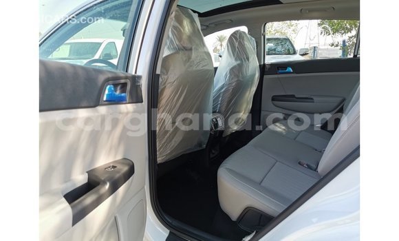 Sayi Imported Kia Sportage White Mota in Import - Dubai a Ashanti Sayi Imported Kia Sportage White Mota in Import - Dubai a Ashanti