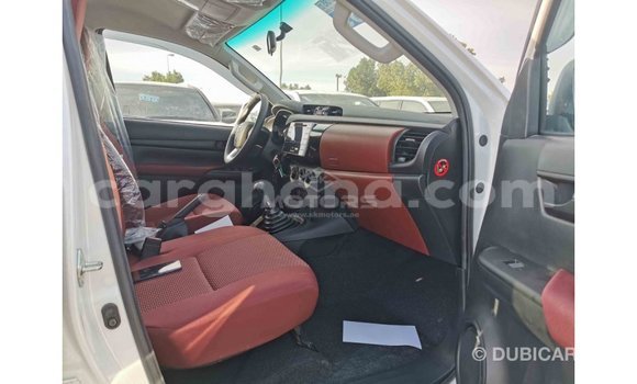 Buy Import Toyota Hilux White Car in Import - Dubai in Ashanti Buy Import Toyota Hilux White Car in Import - Dubai in Ashanti