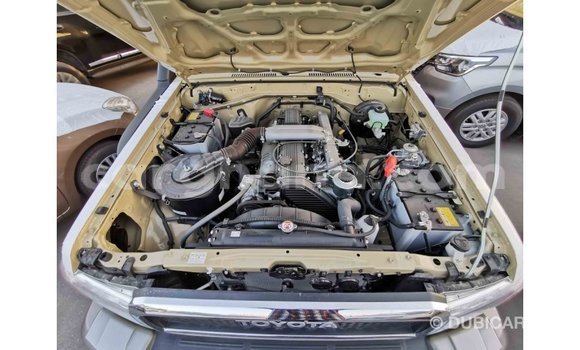 Sayi Imported Toyota Land Cruiser M Mota in Import - Dubai a Ashanti Sayi Imported Toyota Land Cruiser M Mota in Import - Dubai a Ashanti