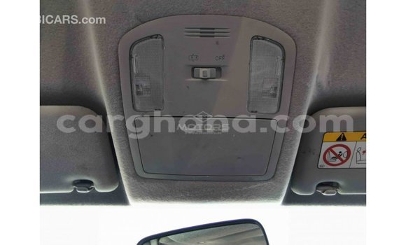 Sayi Imported Toyota Hilux White Mota in Import - Dubai a Ashanti Sayi Imported Toyota Hilux White Mota in Import - Dubai a Ashanti