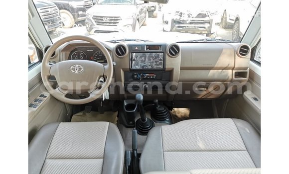 Buy Import Toyota Land Cruiser White Car in Import - Dubai in Ashanti Buy Import Toyota Land Cruiser White Car in Import - Dubai in Ashanti