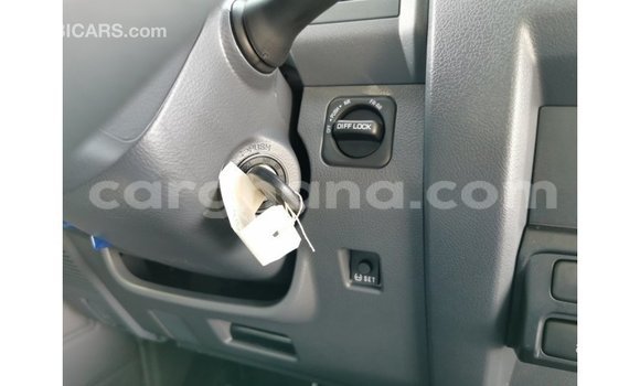 Buy Import Toyota Land Cruiser White Car in Import - Dubai in Ashanti Buy Import Toyota Land Cruiser White Car in Import - Dubai in Ashanti