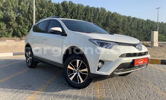 Buy Import Toyota 4Runner White Car in Import - Dubai in Ashanti Buy Import Toyota 4Runner White Car in Import - Dubai in Ashanti