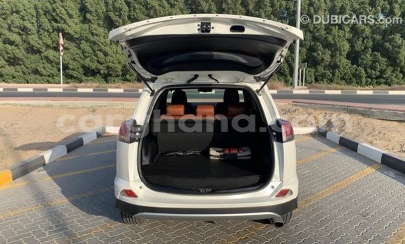 Buy Import Toyota 4Runner White Car in Import - Dubai in Ashanti Buy Import Toyota 4Runner White Car in Import - Dubai in Ashanti