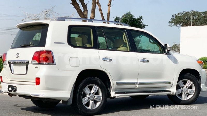 Big with watermark toyota land cruiser ashanti import dubai 20836