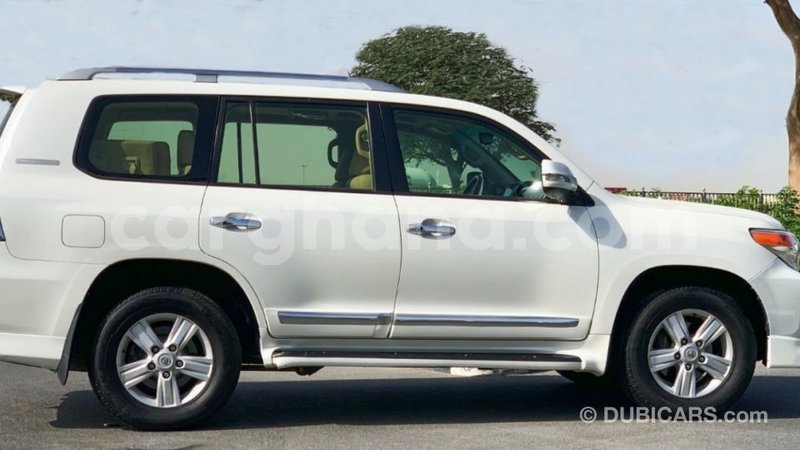 Big with watermark toyota land cruiser ashanti import dubai 20836