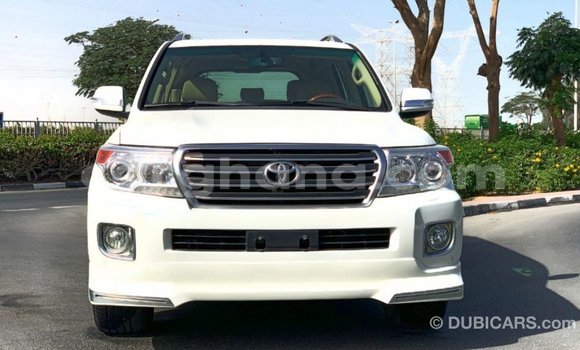 Ra Imported Toyota Land Cruiser funfun Ọkọ̀ in Import - Dubai ni Ashanti Ra Imported Toyota Land Cruiser funfun Ọkọ̀ in Import - Dubai ni Ashanti