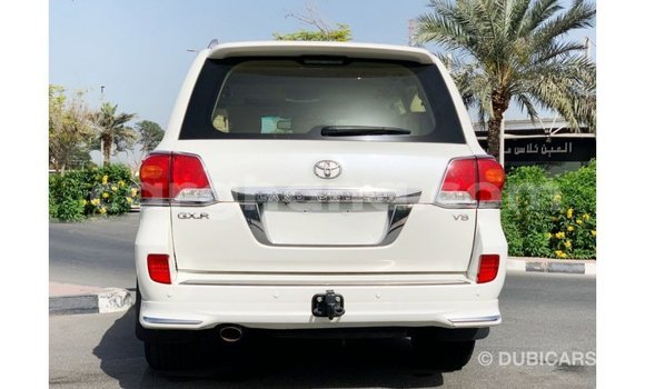 Ra Imported Toyota Land Cruiser funfun Ọkọ̀ in Import - Dubai ni Ashanti Ra Imported Toyota Land Cruiser funfun Ọkọ̀ in Import - Dubai ni Ashanti