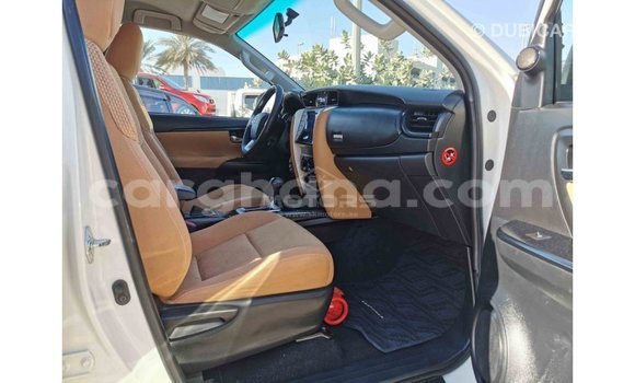 Buy Import Toyota Fortuner White Car in Import - Dubai in Ashanti Buy Import Toyota Fortuner White Car in Import - Dubai in Ashanti