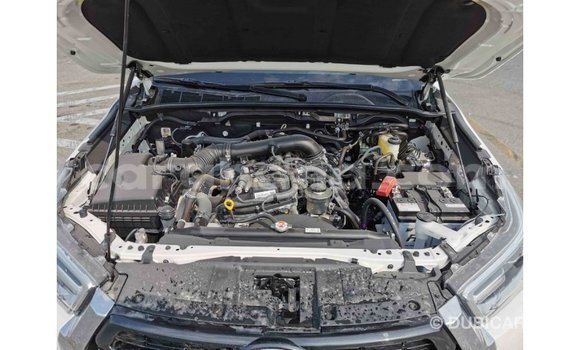 Sayi Imported Toyota Hilux White Mota in Import - Dubai a Ashanti Sayi Imported Toyota Hilux White Mota in Import - Dubai a Ashanti