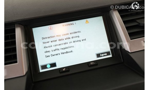 Sayi Imported Land Rover Range Rover White Mota in Import - Dubai a Ashanti Sayi Imported Land Rover Range Rover White Mota in Import - Dubai a Ashanti