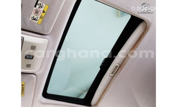 Sayi Imported Land Rover Range Rover White Mota in Import - Dubai a Ashanti Sayi Imported Land Rover Range Rover White Mota in Import - Dubai a Ashanti