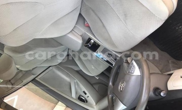 Ra Àlòkù Toyota Corolla II funfun Ọkọ̀ in Accra ni Greater Accra Ra Àlòkù Toyota Corolla II funfun Ọkọ̀ in Accra ni Greater Accra