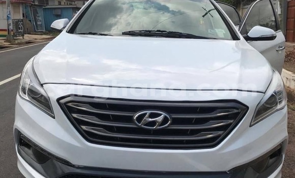 Buy Used Hyundai Sonata White Car in Accra in Greater Accra Buy Used Hyundai Sonata White Car in Accra in Greater Accra