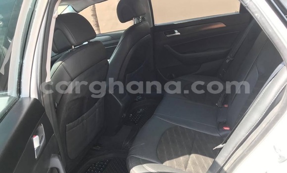 Buy Used Hyundai Sonata White Car in Accra in Greater Accra Buy Used Hyundai Sonata White Car in Accra in Greater Accra