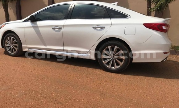 Buy Used Hyundai Sonata White Car in Accra in Greater Accra Buy Used Hyundai Sonata White Car in Accra in Greater Accra